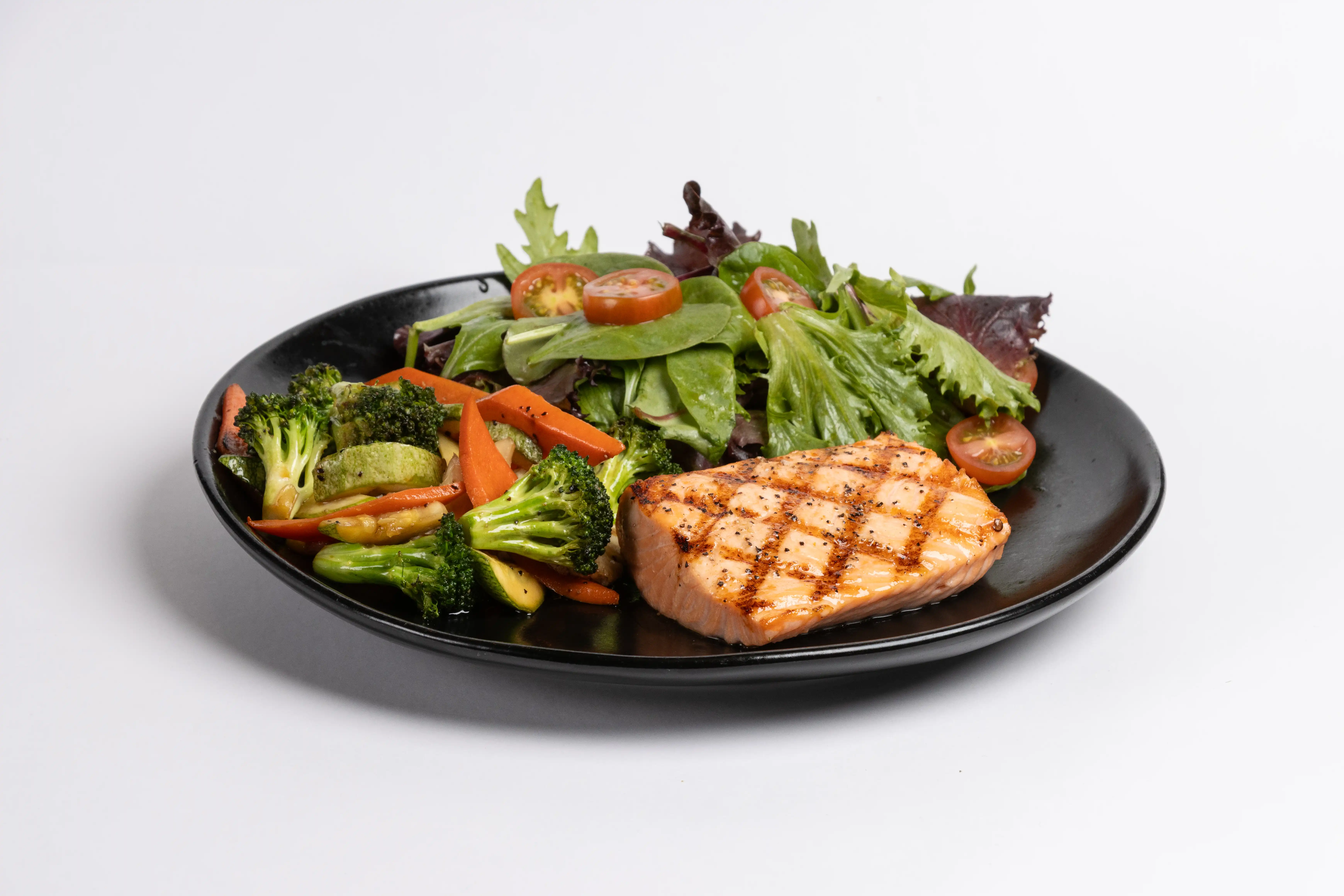SALMÓN AL CARBÓN